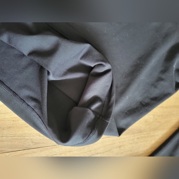 Adidas Size XL 1/4 Zip Red and Black Sweater - Picture 9 of 9